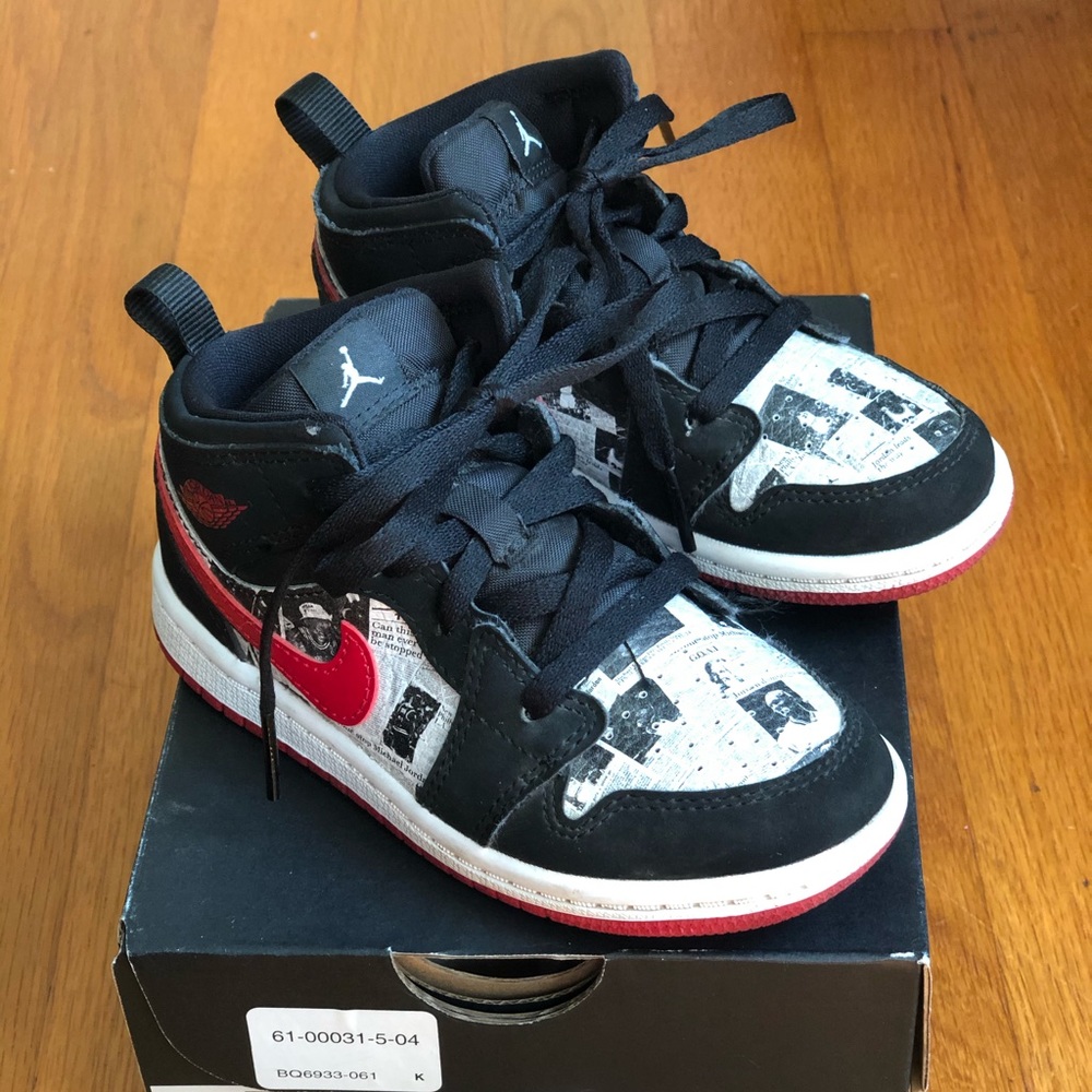 Jordan 1 mid, toddler size 9C